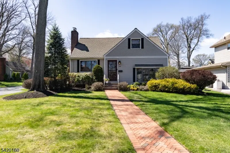 716 Center St, Garwood Boro, NJ 07027