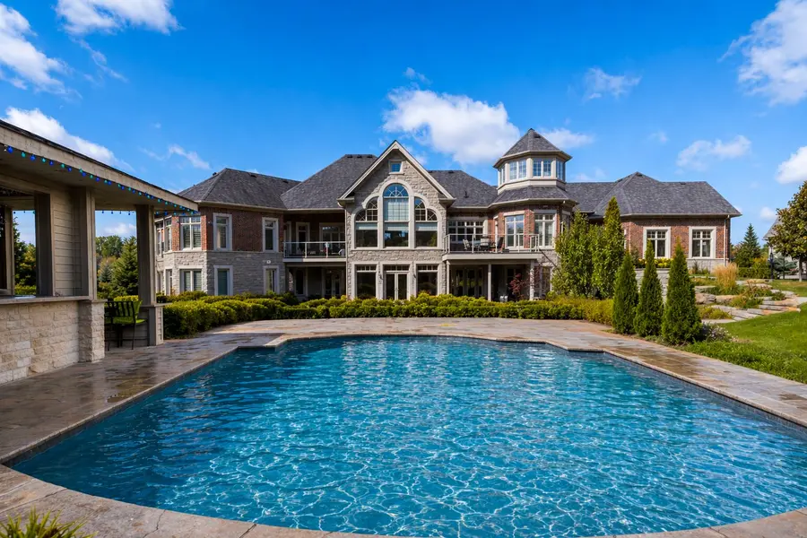 3335 Hollywood CT, Pickering, ON L1X 0A3