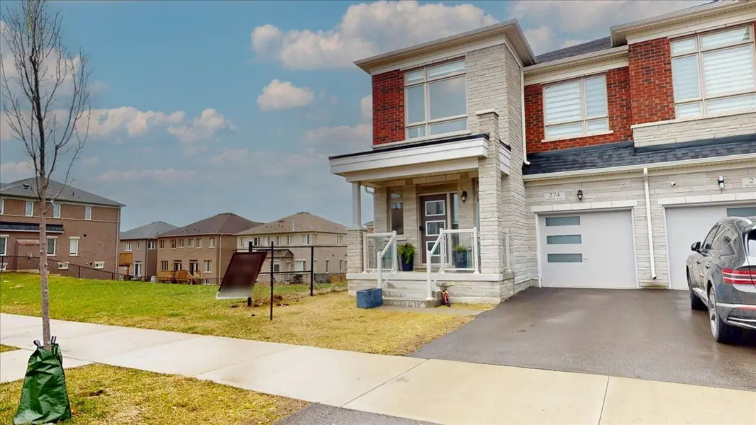 274 Skinner RD, Hamilton, ON L8B 1X2