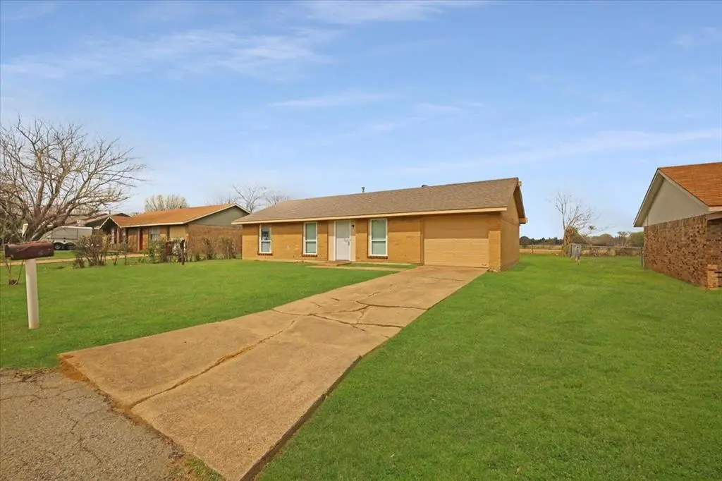 2114 Sunset Drive, Brookston, TX 75421