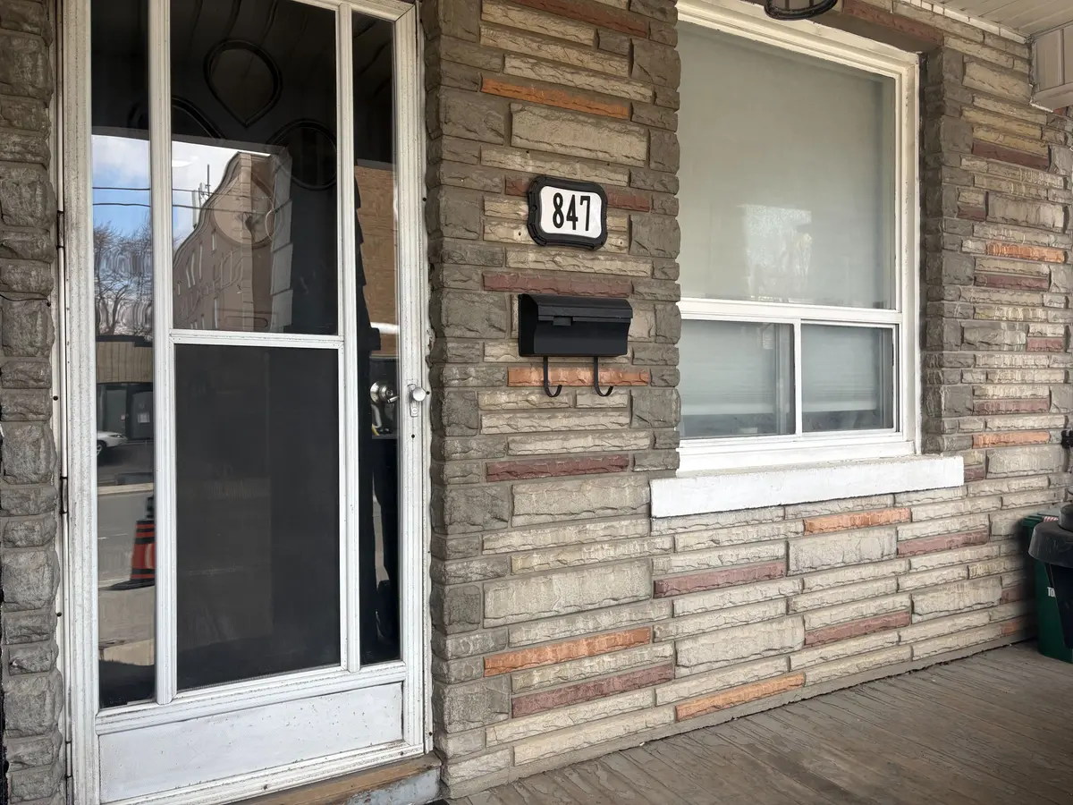 847 Pape AVE #Upper, Toronto E03, ON M4K 3T7