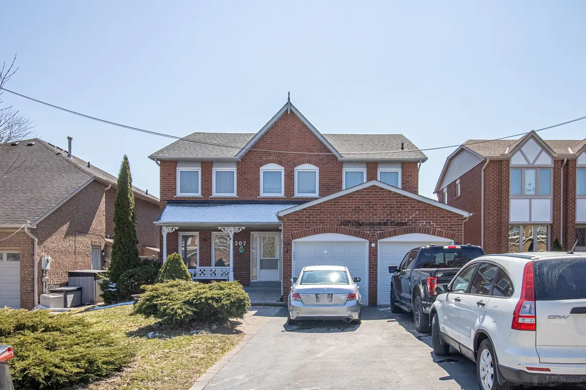 507 Charnwood CT #BSMT, Pickering, ON L1V 4Y1