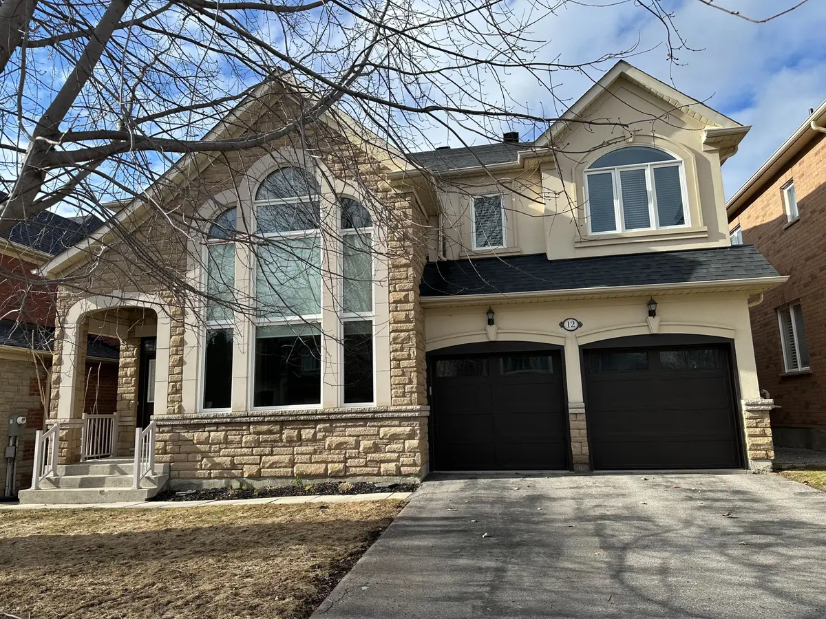 12 AMES CRES, Aurora, ON L4G 0C3