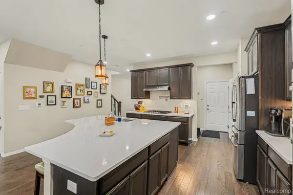 676 N Peppermint DR N #47, Rochester Hills, MI 48307