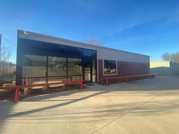 621 Cow Alley Avenue, Waxahachie, TX 75165