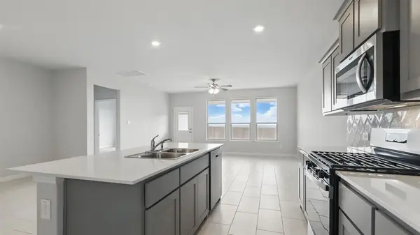 188 GREENHILL Trail, Boyd, TX 76023