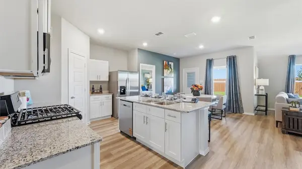 1057 FOXBURG Drive, Fort Worth, TX 76131