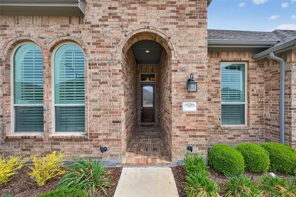 7457 Pondview Lane, Fort Worth, TX 76123