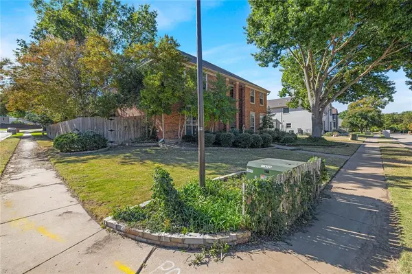 905 Silverthorne Trail, Highland Village, TX 75077