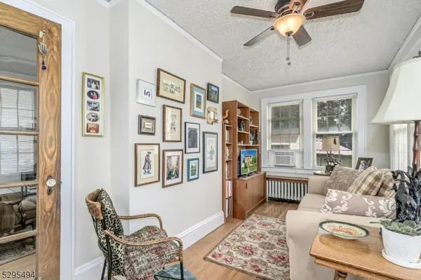 119 Lamberts Mill Rd, Westfield Town, NJ 07090