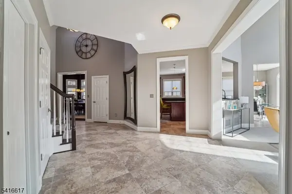 16 Baxter Ln, West Orange Twp., NJ 07052