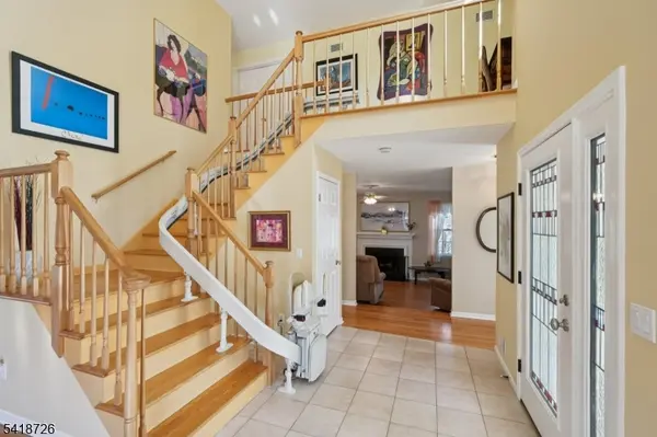 15 Ryan Ln, Lincoln Park Boro, NJ 07035