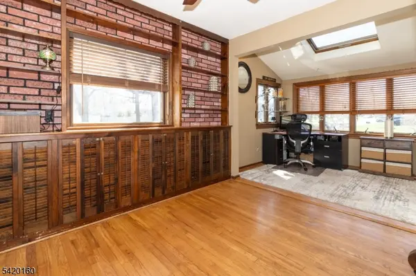 716 Center St, Garwood Boro, NJ 07027