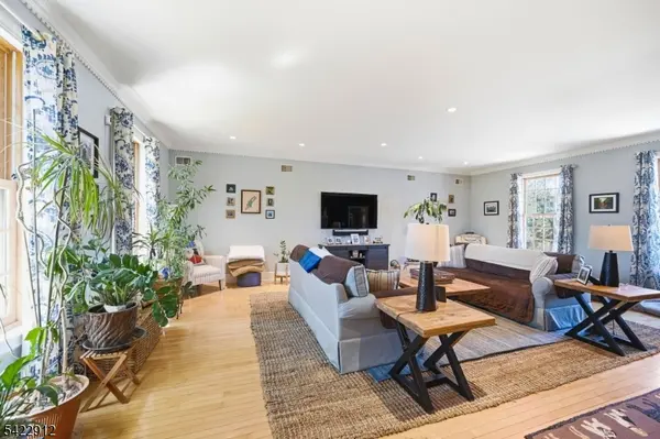 173 Point Breeze Dr, West Milford Twp., NJ 07421