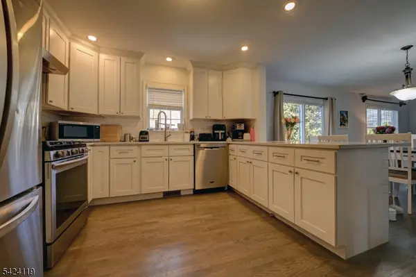 31 Ashwood Ave, Summit City, NJ 07901