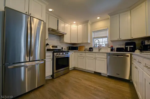 31 Ashwood Ave, Summit City, NJ 07901