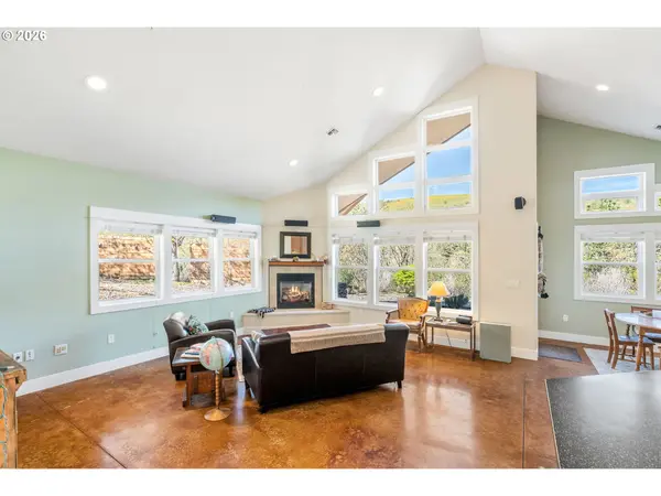 6530 WELLS RD, The Dalles, OR 97058