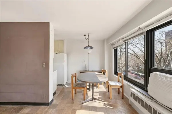 3368 21st ST #5D, Astoria, NY 11106