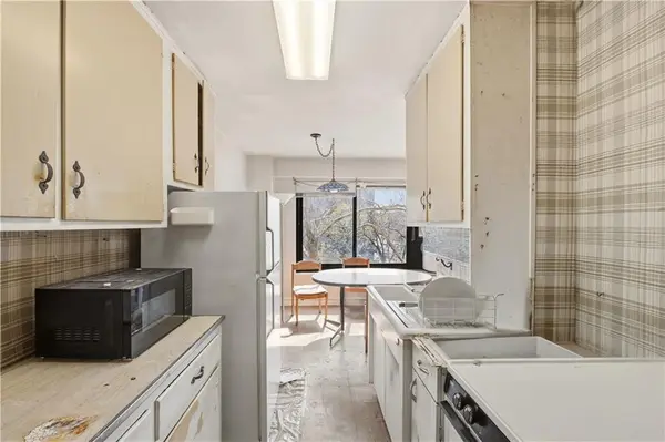 3368 21st ST #5D, Astoria, NY 11106