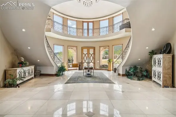 3870 S Club DR, Colorado Springs, CO 80906