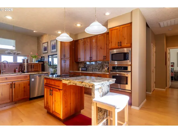 148 RIO SENDA ST, Umatilla, OR 97882