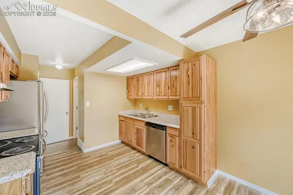 4552 Lamplighter CIR, Colorado Springs, CO 80916