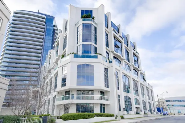 3 Mcalpine ST #PH 903, Toronto C02, ON M5R 3T5