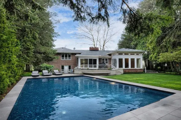 2 Colvestone RD, Toronto C12, ON M2L 1X3