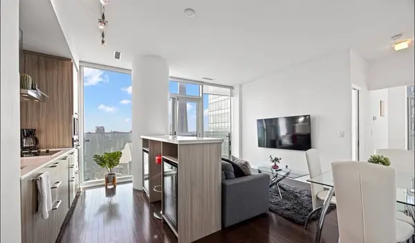 14 York ST #4008, Toronto C01, ON M5J 0A9