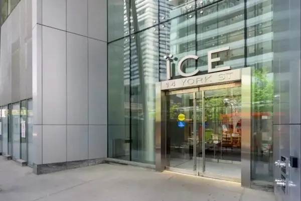 14 York ST #4008, Toronto C01, ON M5J 0A9