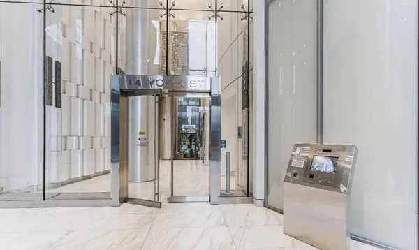 14 York ST #4008, Toronto C01, ON M5J 0A9