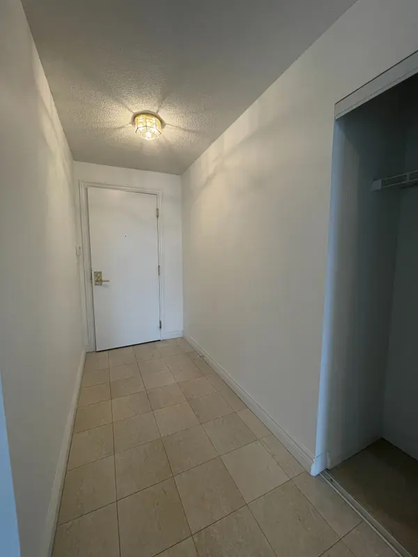 3181 Bayview AVE #615, Toronto C15, ON M2K 2Y2