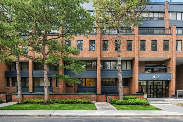 142 Pears AVE #A4, Toronto C02, ON M5R 1T2