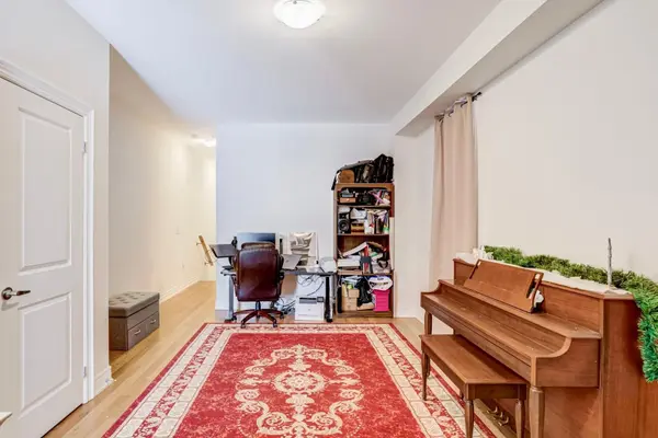 2844 Whites RD, Pickering, ON L1X 0R6