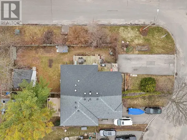 2 Fairbairn CT, Clarington, ON L1C 4K9