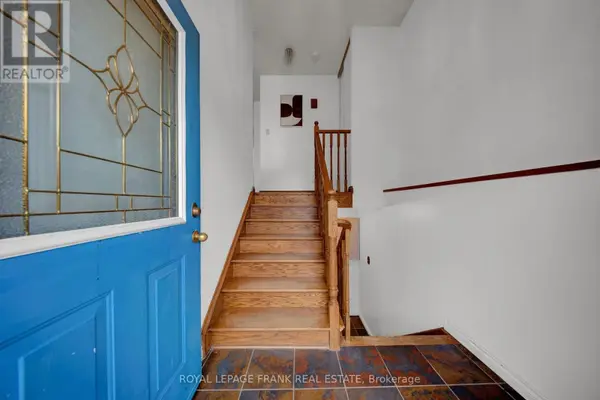 2 Fairbairn CT, Clarington, ON L1C 4K9