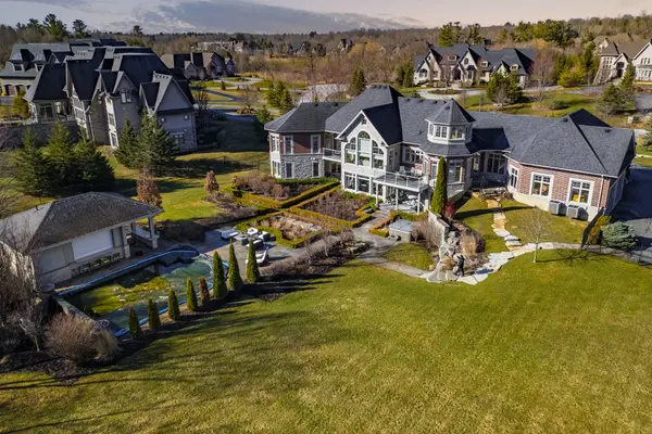 3335 Hollywood CT, Pickering, ON L1X 0A3