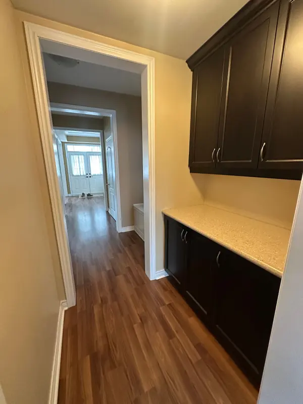 12 AMES CRES, Aurora, ON L4G 0C3