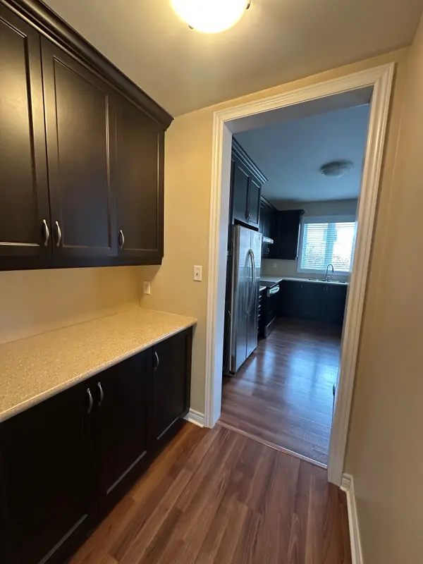 12 AMES CRES, Aurora, ON L4G 0C3