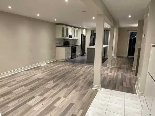 45 Raleigh CRES, Markham, ON L3R 4W4