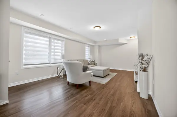 2 Wyn Wood LN, Orillia, ON L3V 8P6