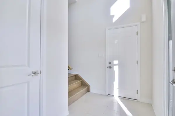 3152 Searidge ST, Severn, ON L3V 8R2