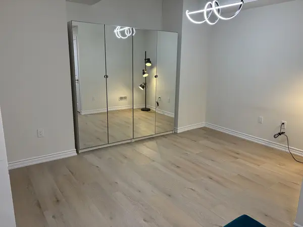 1351 Queens Plate RD, Oakville, ON L5M 5L5