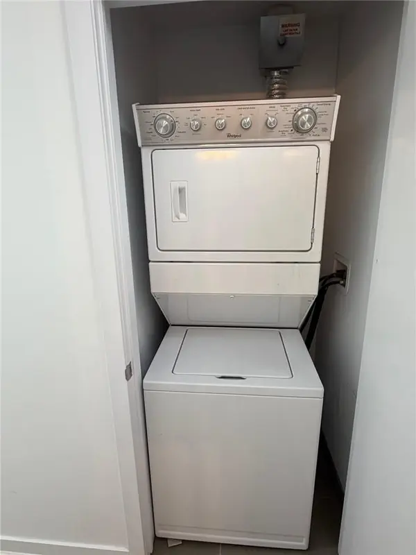 2490 Old Bronte RD #630, Oakville, ON L6M 0Y5