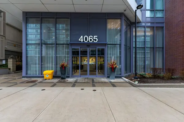 4065 Confederation Pkwy #2406, Mississauga, ON L5B 0L4