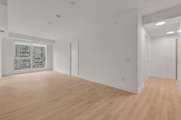 25 Cordova AVE #1013, Toronto W08, ON M9A 0E5