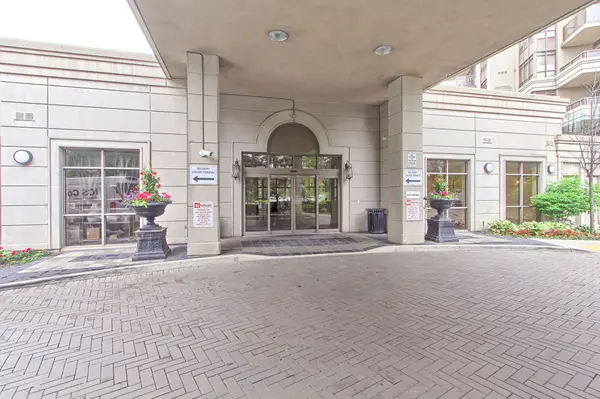 700 Humberwood BLVD #PH31, Toronto W10, ON M9W 7J4