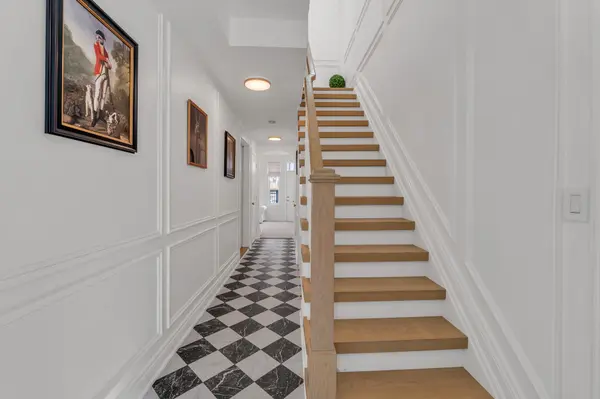 70 Resurrection RD, Toronto W08, ON M9A 5H1