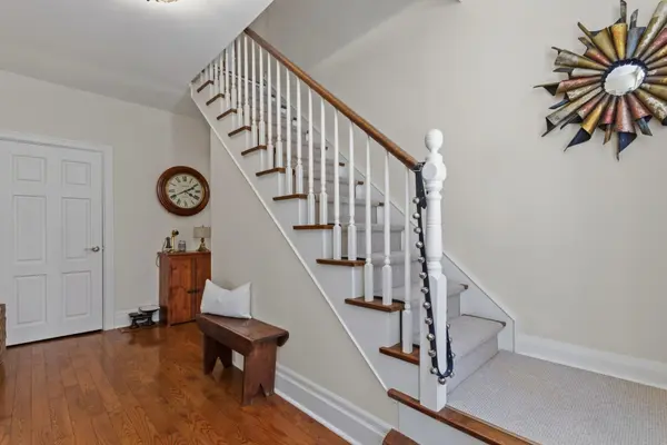 990 Roper AVE, Mississauga, ON L5H 1B7