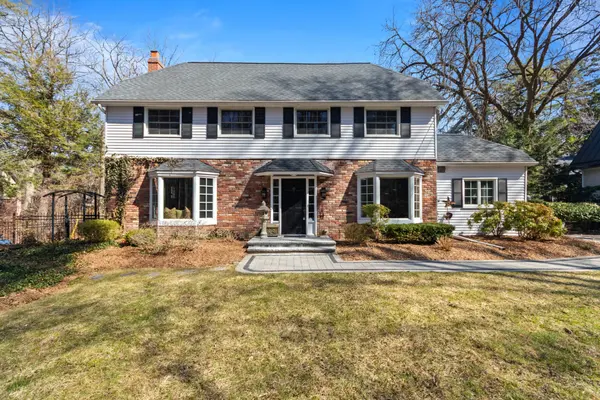 990 Roper AVE, Mississauga, ON L5H 1B7